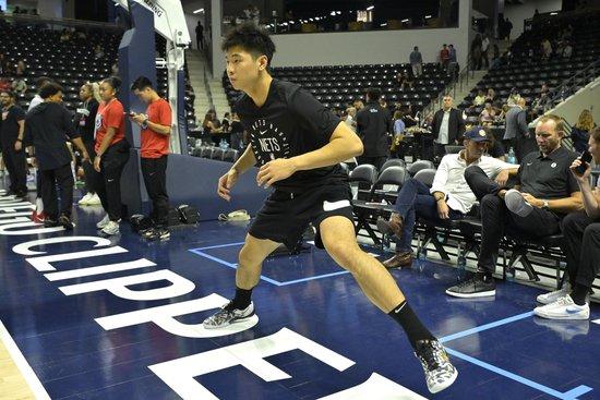  中国球员崔永熙首秀惊艳NBA  